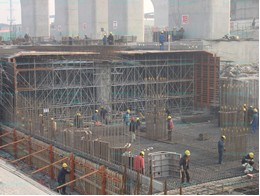 “承插型盤(pán)扣式鋼管支架----因?yàn)閷?zhuān)，所以自信！”